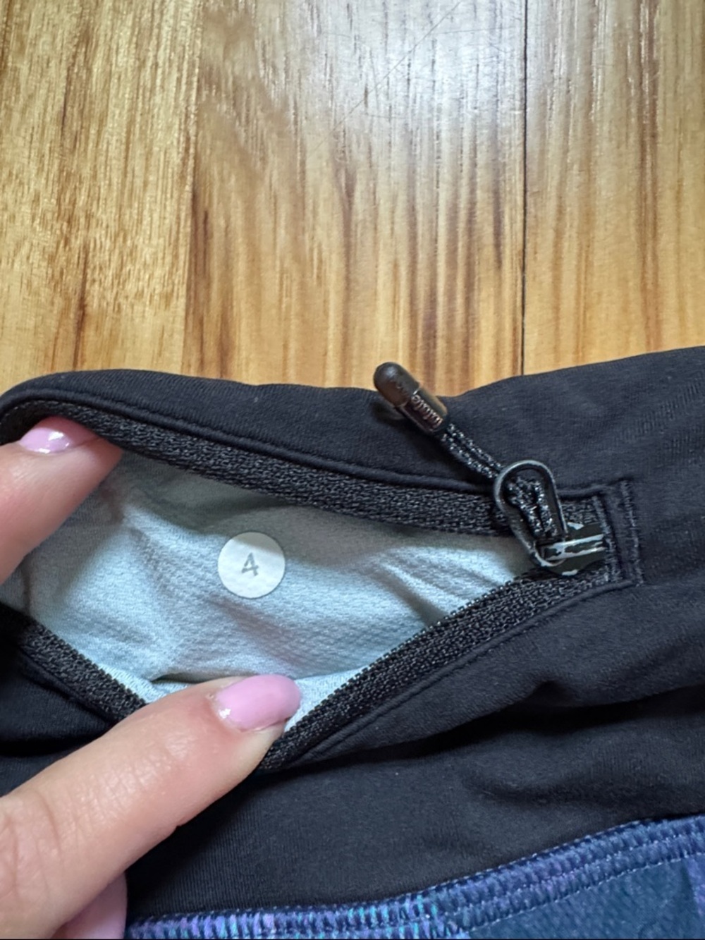 Lululemon Run Times Short 4" Pretty Prism Multi Black Size 4 - Picture 3 of 4